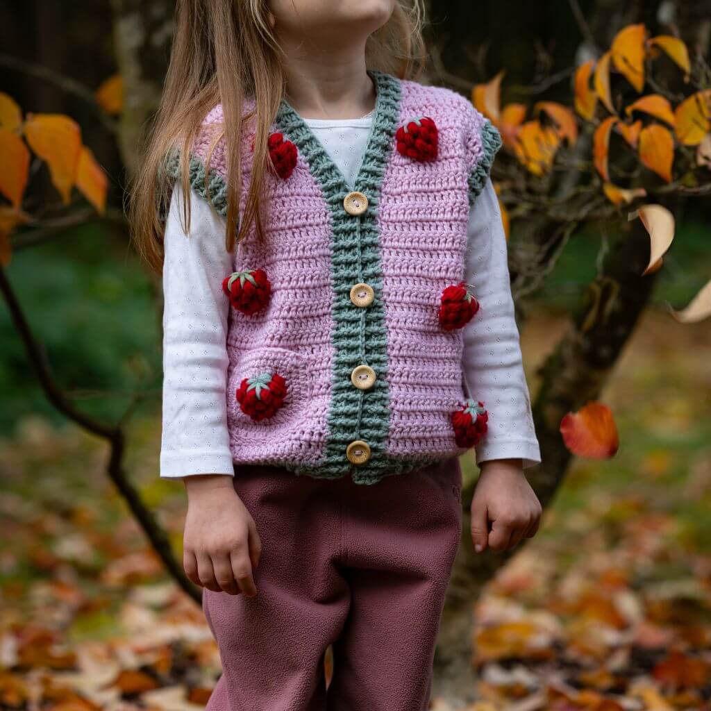 Mahira Duran Pattern Erdbeer Weste Häkelanleitung - Chicka Design (PDF) Lieblingsgarn