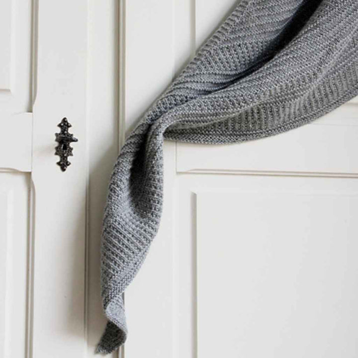 Tuch Anomalie Strickanleitung - eviknitwear (PDF)