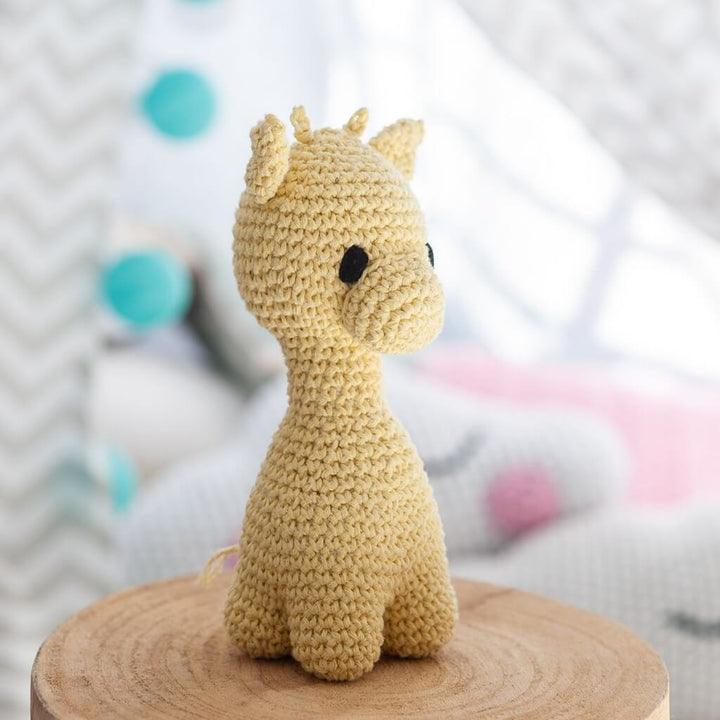 Hoooked Hoooked DIY Amigurumi Giraffe Ziggy Popcorn Lieblingsgarn