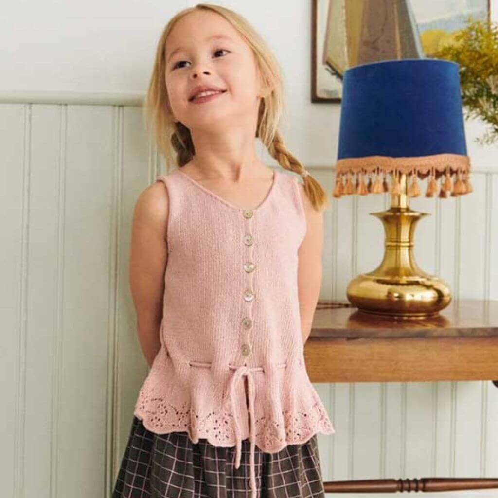 Sandnes Garn Sandnes Garn Einzelanleitung 2603 Sommer Barn OG Baby Nr. 3 Adeline Top Junior - Deutsch 1 St Lieblingsgarn