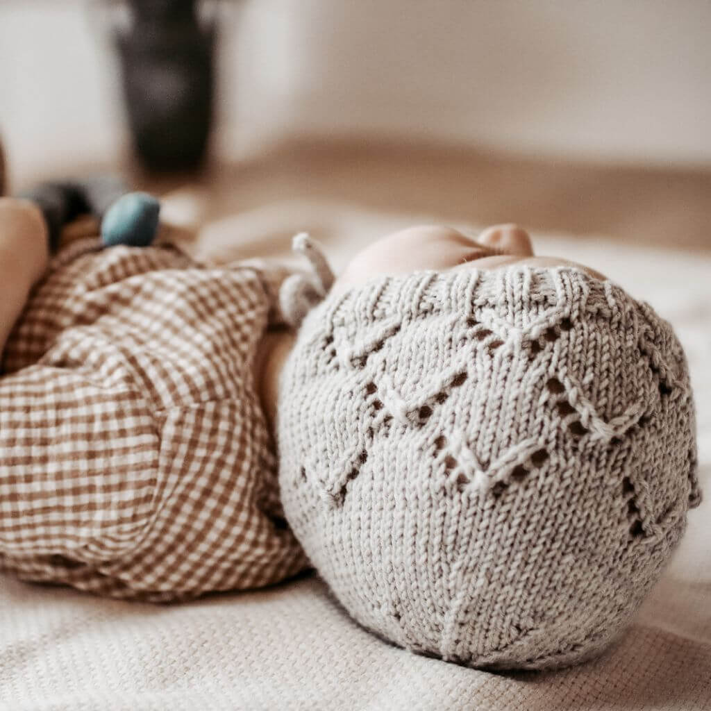 Appelbanne Design Baby Mütze Enna Bonnet Strickanleitung - Appelbanne Design (PDF) Lieblingsgarn