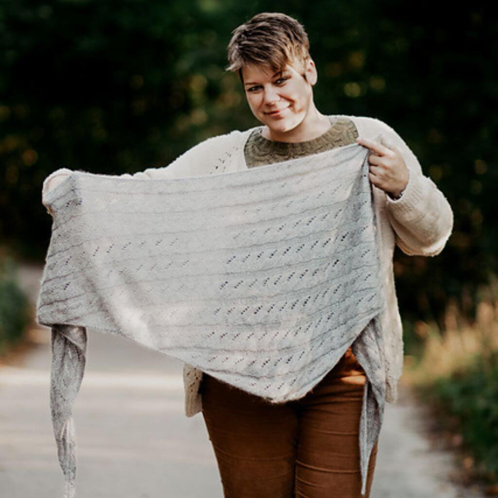 Appelbanne Design Pattern Tuch Hida Shawl Strickanleitung - AppelbanneDesign (PDF) Lieblingsgarn