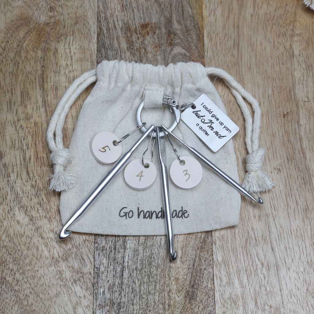 Go Handmade Silver Go Handmade Schlüsselanhänger mit Häkelnadeln und Maschenmarkierern Lieblingsgarn