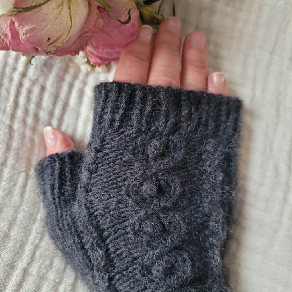 Miene Knits Budburst Mitts Handstulpen Strickanleitung - Miene Knits (PDF) Lieblingsgarn
