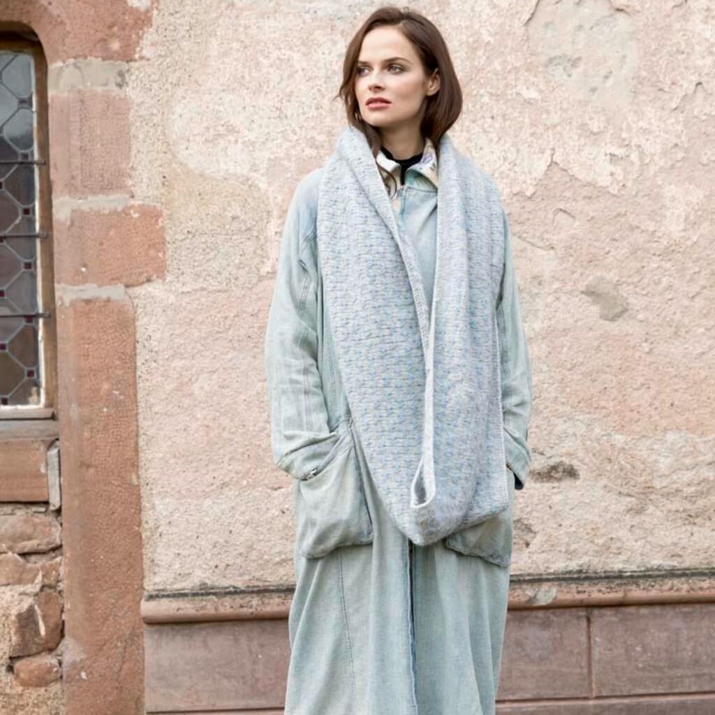 Lang Yarns Pattern Loop-Schal mit Fantasiemuster Strickanleitung - Lang Yarns (PDF) Lieblingsgarn