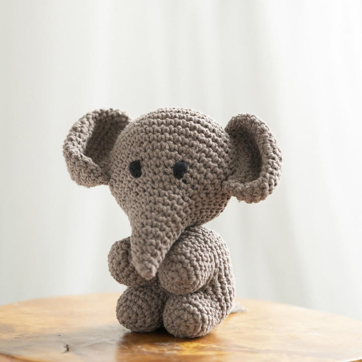Hoooked Set Amigurumi Elefant Mo Häkelset - Hoooked Lieblingsgarn