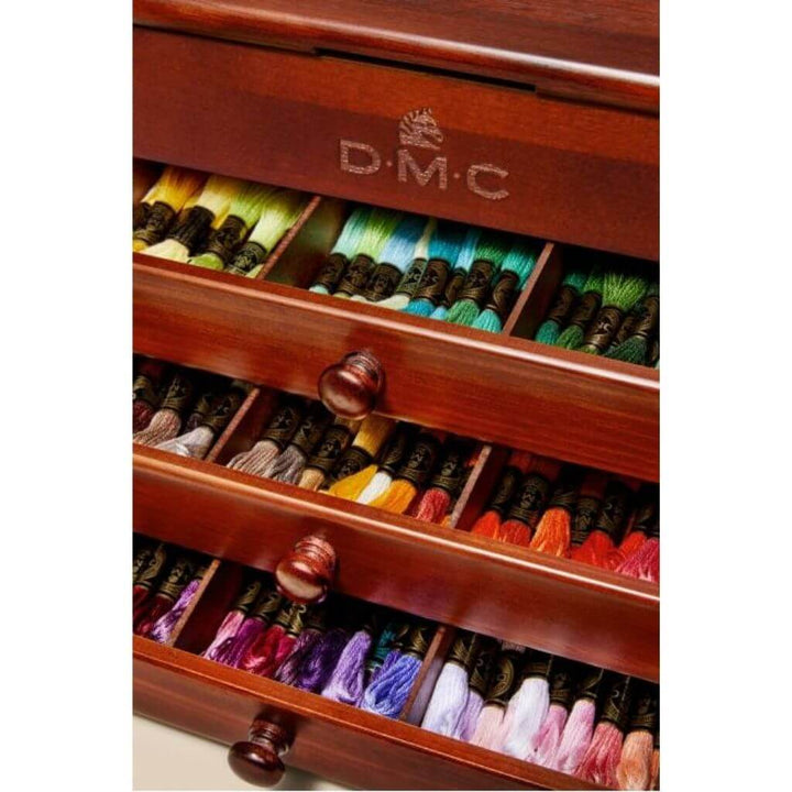DMC DMC Kleine Vintage Box mit 120 Strängchen von Mouliné-Garn Lieblingsgarn