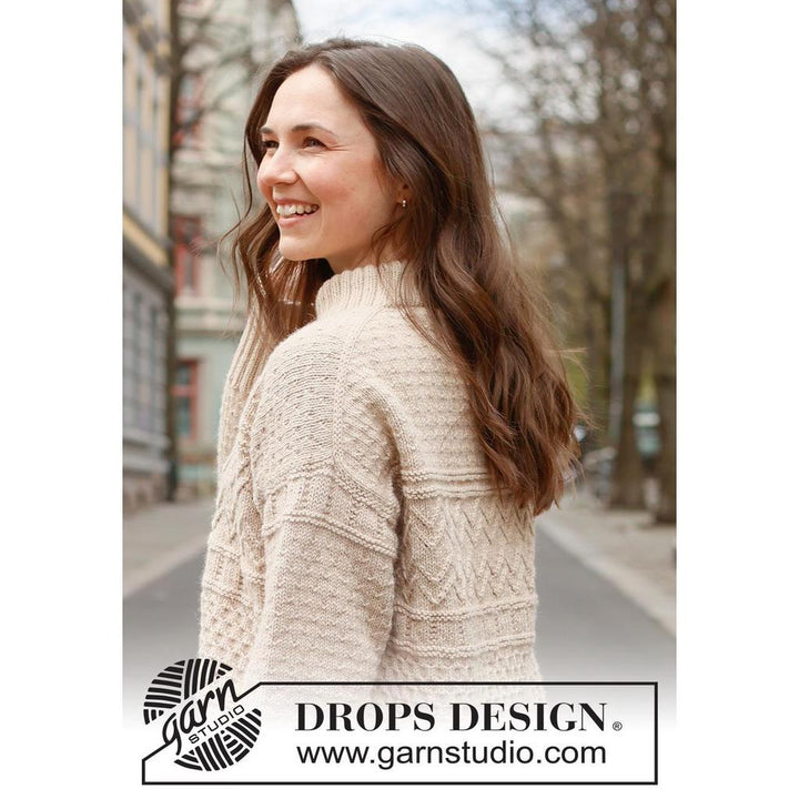 Pullover mit Reliefmuster und doppelter Halsblende Strickanleitung - Drops Design (PDF) bei bei Lieblingsgarn