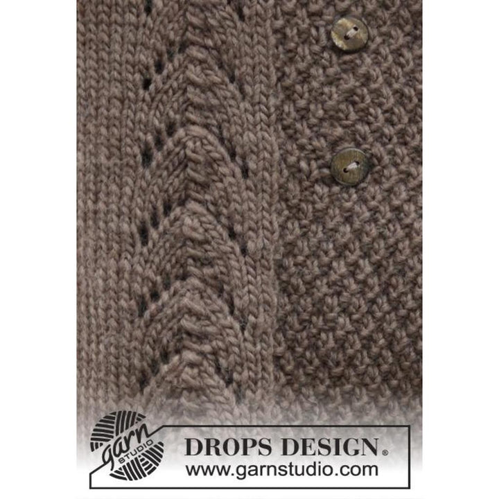 Into The Woods Jacke mit Kapuze Strickanleitung - Drops Design (PDF) bei bei Lieblingsgarn