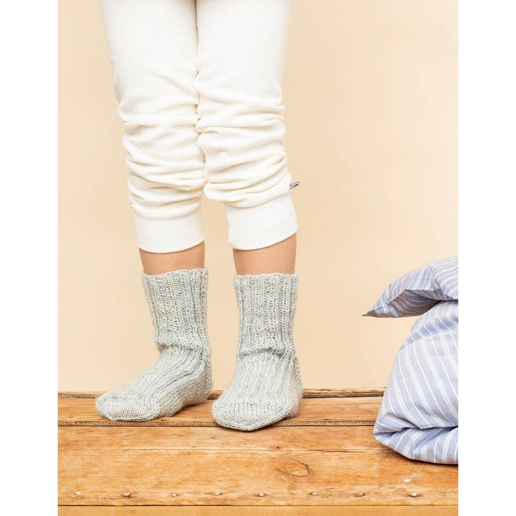 Dicke Wollsocken im Rippenmuster Strickanleitung - Sandnes Garn (PDF)