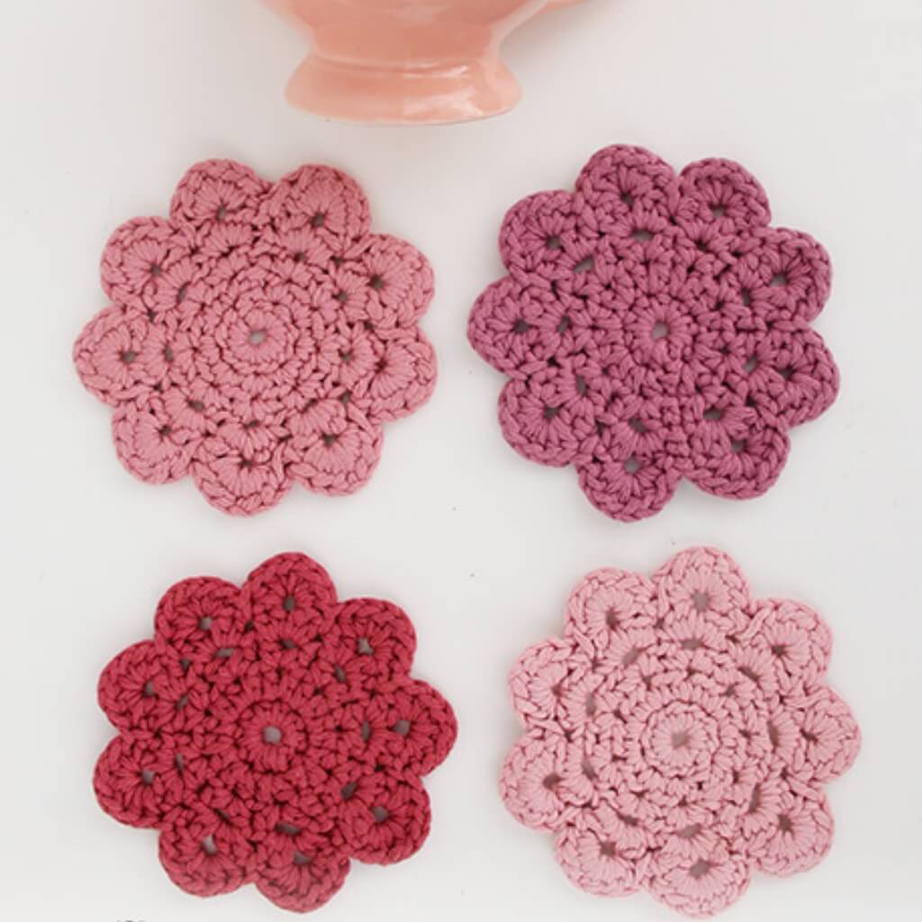 Drops Design Pattern Blushing Coaster Blumenuntersetzer Häkelkit - Drops (PDF) Lieblingsgarn