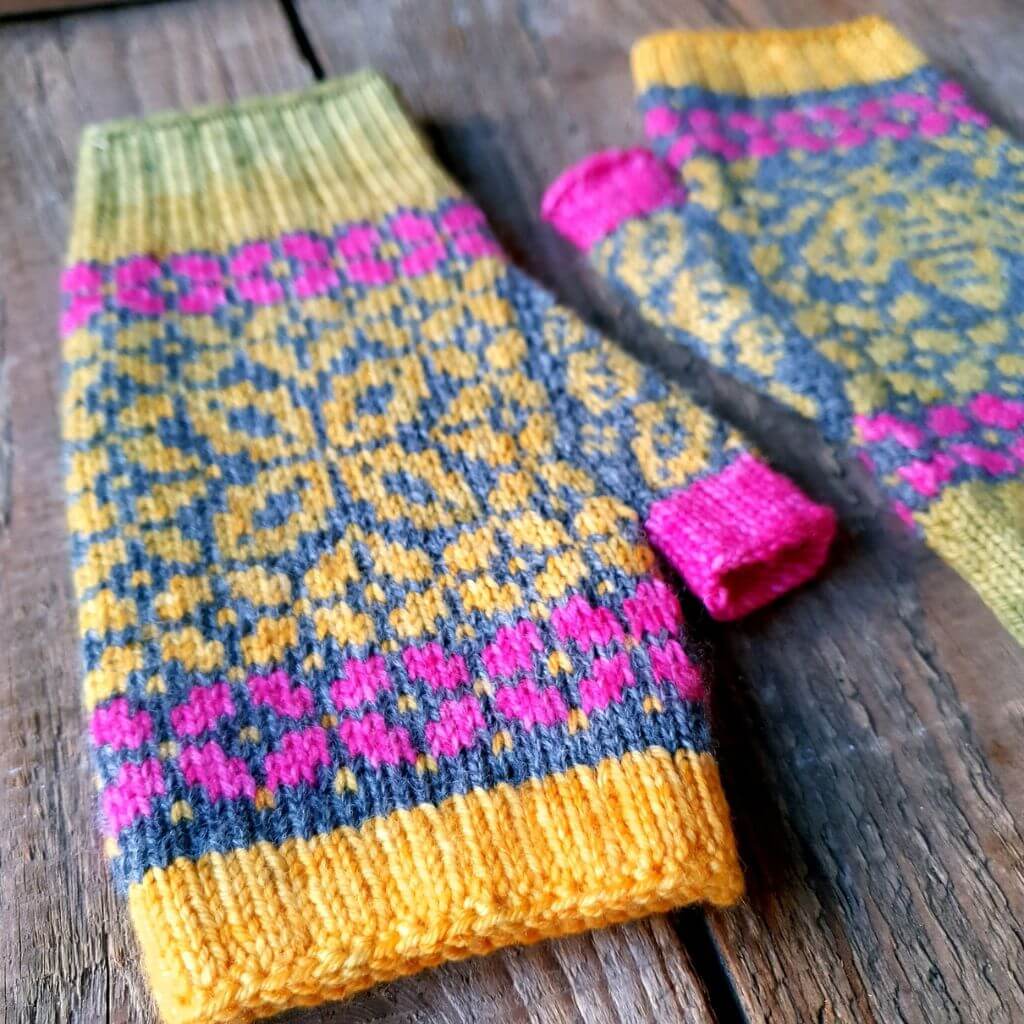 Ducathi Handschuhe Bee Creative Mittens Strickanleitung - Ducathi (PDF) Lieblingsgarn