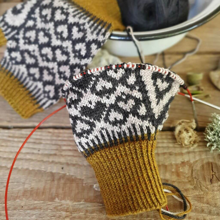 Ducathi Pattern Handschuhe Spread Your Love Mitts Strickanleitung - Ducathi (PDF) Lieblingsgarn