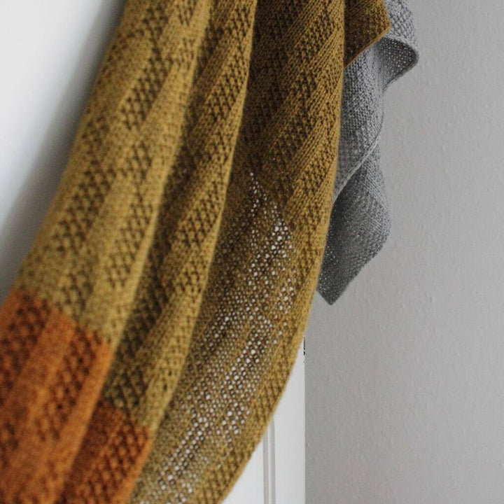 Eviknitwear Pattern Schal Listopad Shawl Strickanleitug - Eviknitwear (PDF) Lieblingsgarn