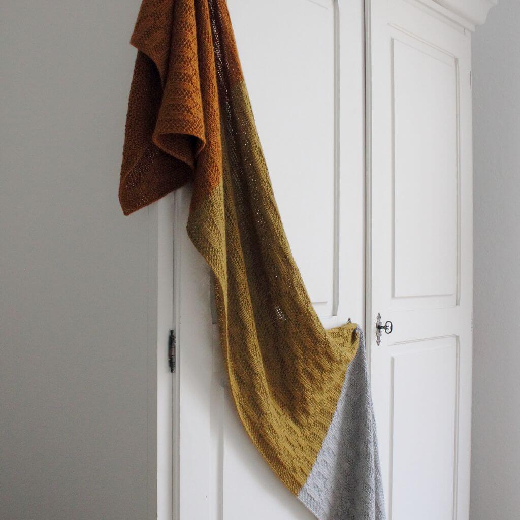 Eviknitwear Pattern Schal Listopad Shawl Strickanleitug - Eviknitwear (PDF) Lieblingsgarn