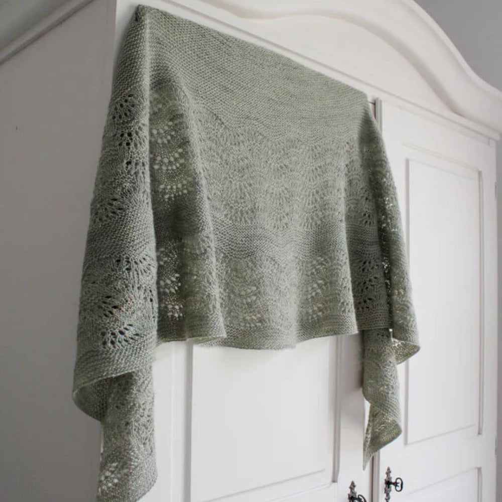 Eviknitwear Tuch Sommernacht Shawl Strickanleitung - Eviknitwear (PDF) Lieblingsgarn