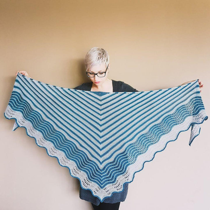 Feinmotorik Pattern Tuch Behind Blue Eyes Strickanleitung - Feinmotorik (PDF) Lieblingsgarn