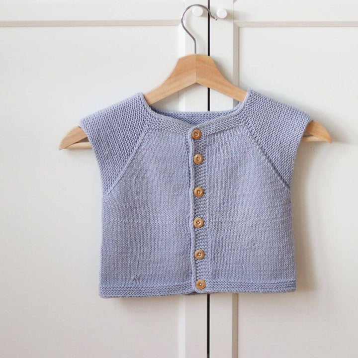Frau Riedel strickt Garda Vest Mini Strickanleitung - Frau Riedel strickt (PDF) Lieblingsgarn