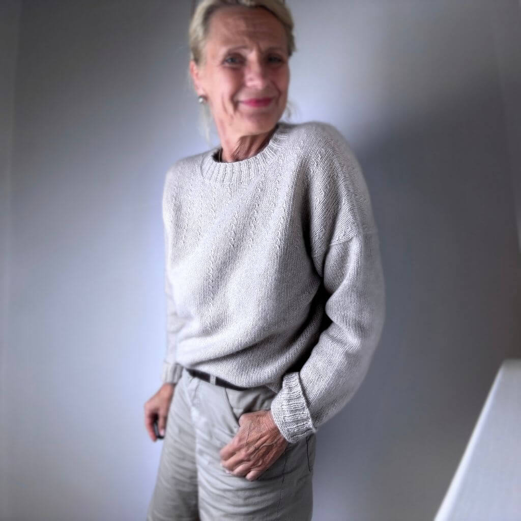 Hinterm Stein Old Money Sweater Strickanleitung - Hinterm Stein (PDF) Lieblingsgarn