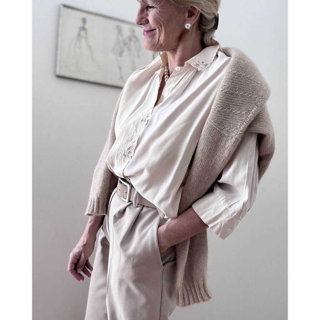 Hinterm Stein Old Money Sweater Strickanleitung - Hinterm Stein (PDF) Lieblingsgarn