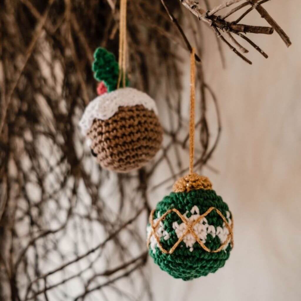 Hoooked Hoooked DIY Häkelset Weihnachtskugeln Wonderland Lieblingsgarn