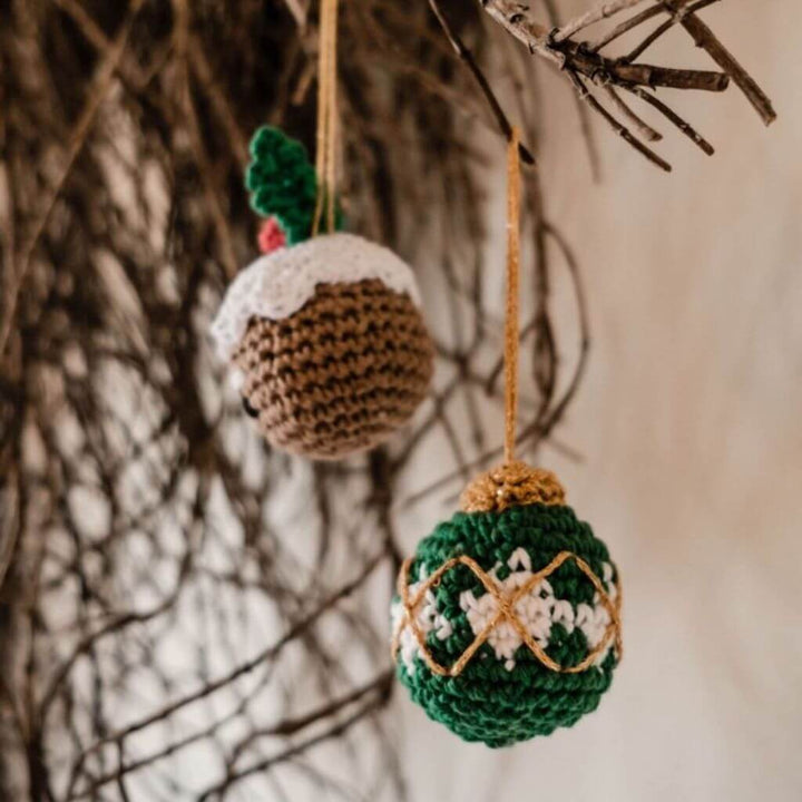 Hoooked Hoooked DIY Häkelset Weihnachtskugeln Wonderland Lieblingsgarn