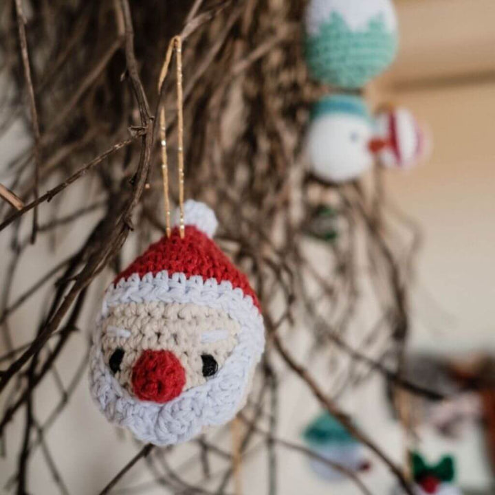 Hoooked Hoooked DIY Häkelset Weihnachtskugeln Wonderland Lieblingsgarn