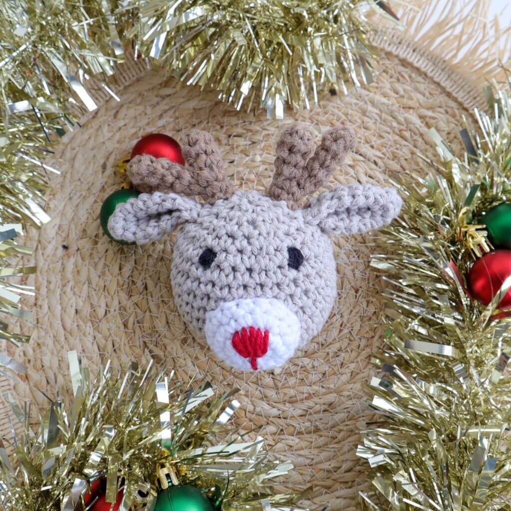 Hoooked Hoooked DIY Häkelset Weihnachtsschmuck Lieblingsgarn