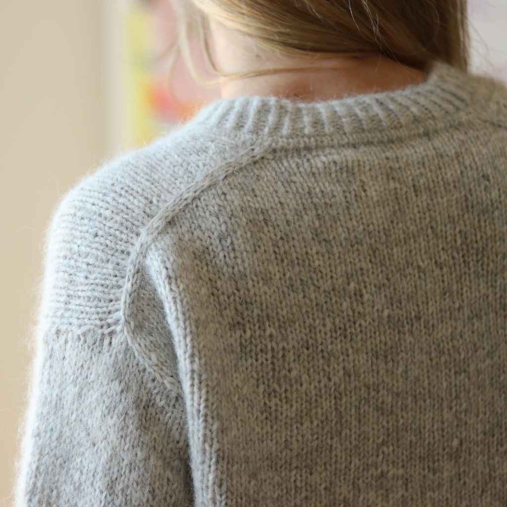 Frau Riedel strickt Last Light Sweater Strickanleitung – Bild 4 von 5 bei bei bei bei bei bei bei bei bei bei Lieblingsgarn