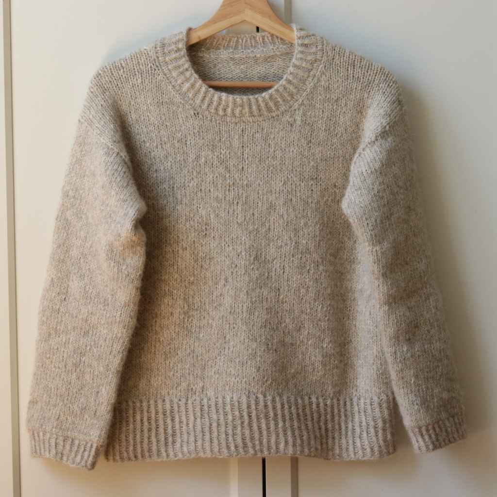 Frau Riedel strickt Last Light Sweater Strickanleitung – Bild 5 von 5 bei bei bei bei bei bei bei bei bei bei Lieblingsgarn