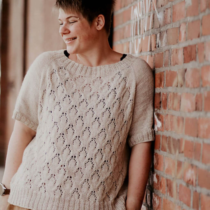 Inga Mallwitz Leichter Sommerpullover Lysande Tee Strickanleitung - Appelbanne Design (PFD) Lieblingsgarn