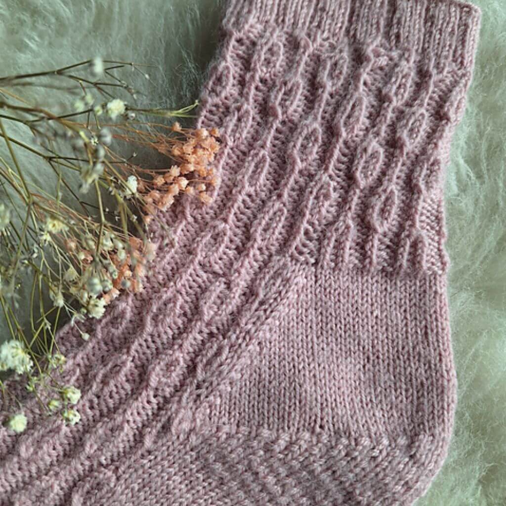 Madame Nadelspiel Cozy Leaf Socks Strickanleitung - Madame Nadelspiel (PDF) Lieblingsgarn