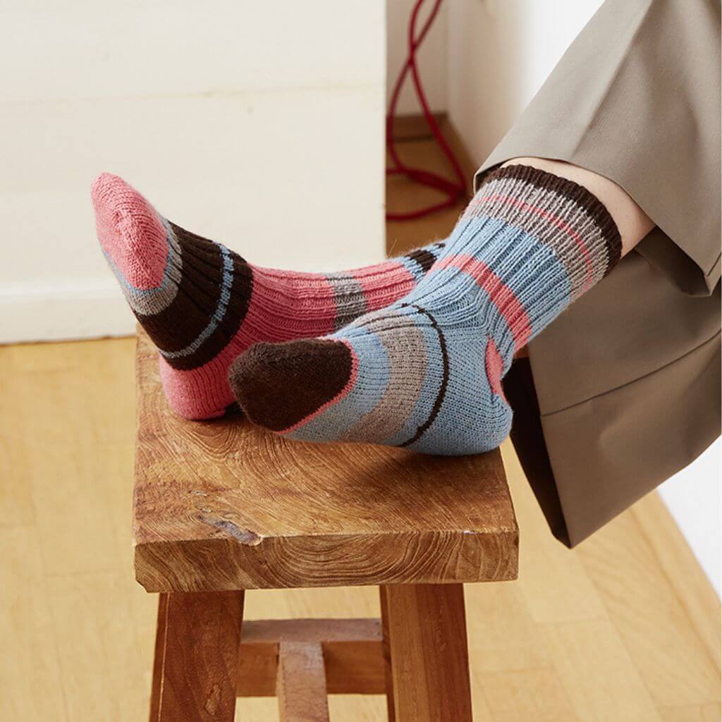 Socken ODD SOCKS Anleitung von Regia ▷
