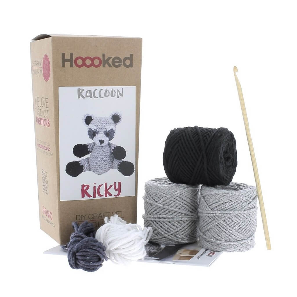 Hoooked Amigurumi Raccoon Ricky Häkelset - Hoooked Lieblingsgarn