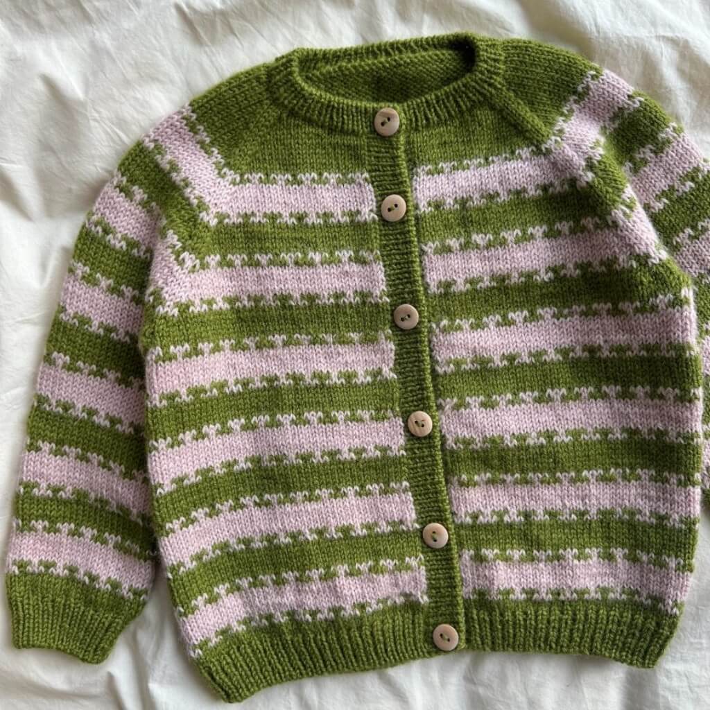 PetiteKnit Strickjacke Key Cardigan Junior Strickanleitung - PetiteKnit (Heft) Lieblingsgarn