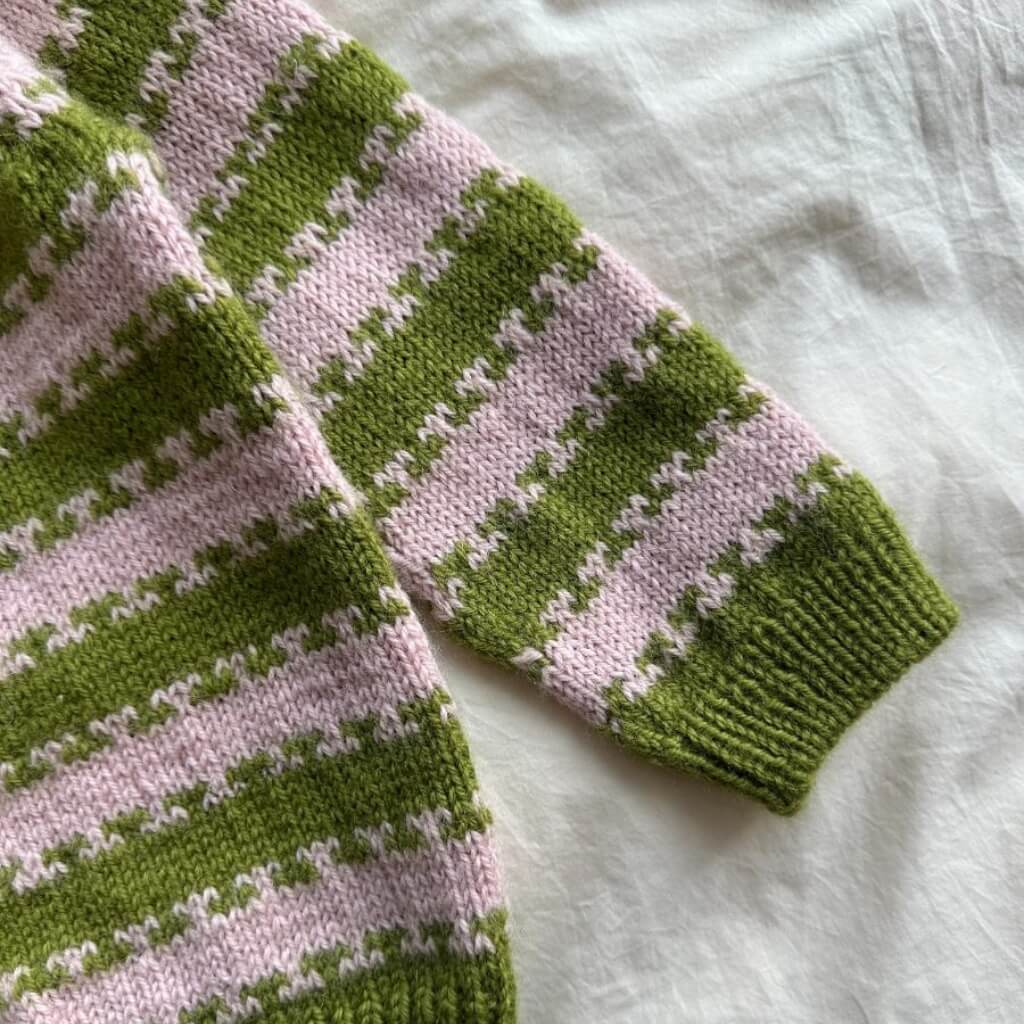 PetiteKnit Strickjacke Key Cardigan Junior Strickanleitung - PetiteKnit (Heft) Lieblingsgarn