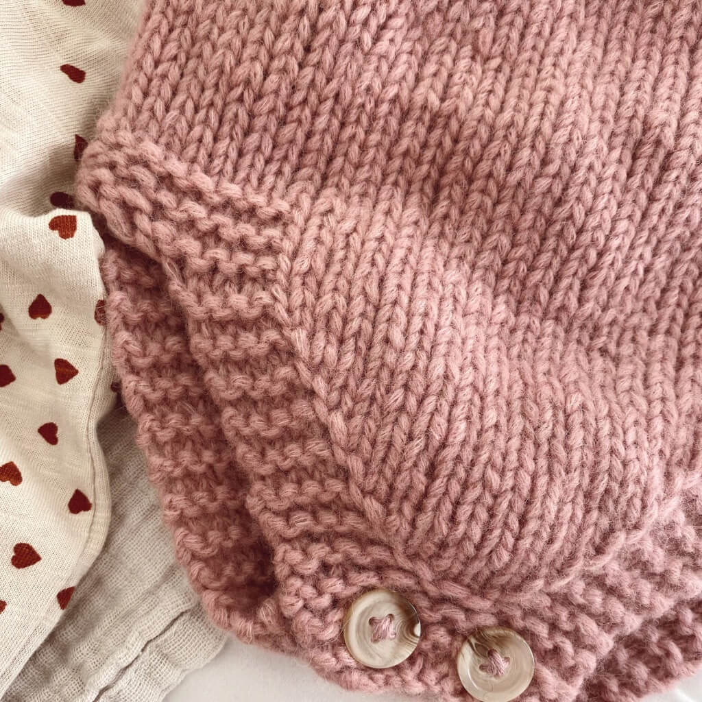 PetiteKnit Pattern Strampler Kleiner Bruder Strickanleitung - PetiteKnit (Heft) Lieblingsgarn