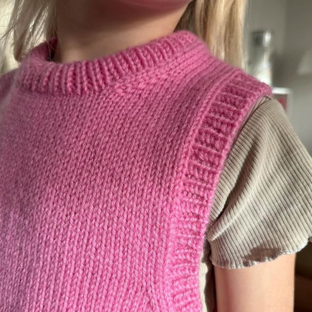 PetiteKnit Pattern Pullunder Lulu Slipover Junior Strickanleitung - PetiteKnit (Heft) Lieblingsgarn