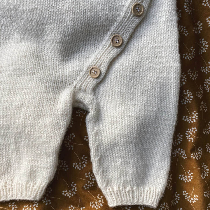 PetiteKnit Pattern Strampler Monday Suit Strickanleitung - PetiteKnit (Heft) Lieblingsgarn
