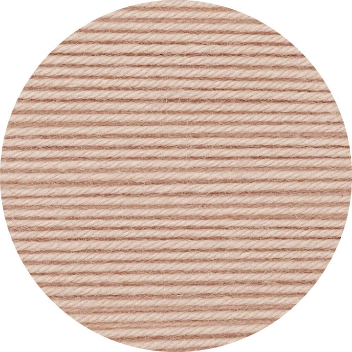 Rico Design 22 - Elfenbein Rico Design Essentials Merino DK 50 g Lieblingsgarn