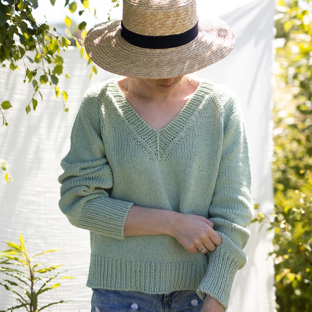 Sandnes Garn Viola Pullover mit V-Ausschnitt Strickset - Sandnes Garn (PDF) Lieblingsgarn