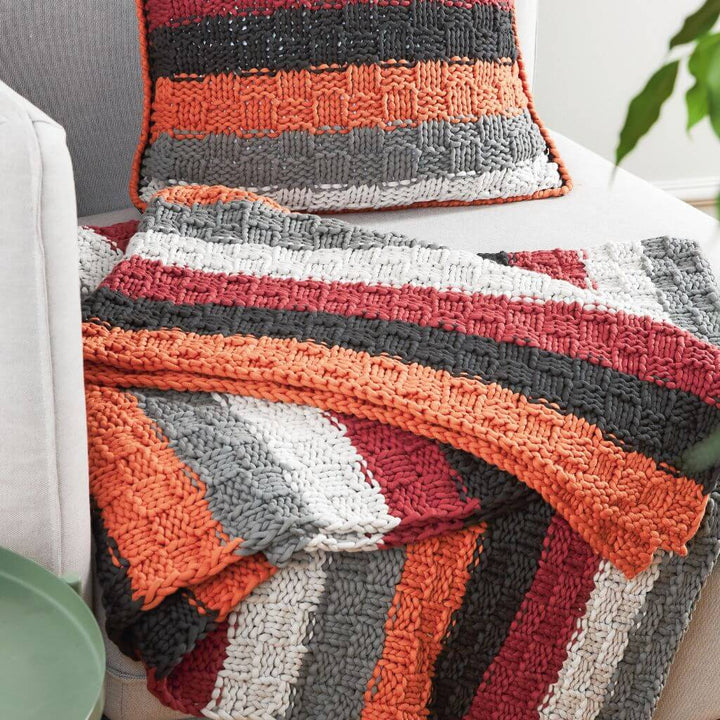 Woolly Hugs Pattern Strickdecke mit Kissen Strickanleitung - Woolly Hugs (PDF) Lieblingsgarn