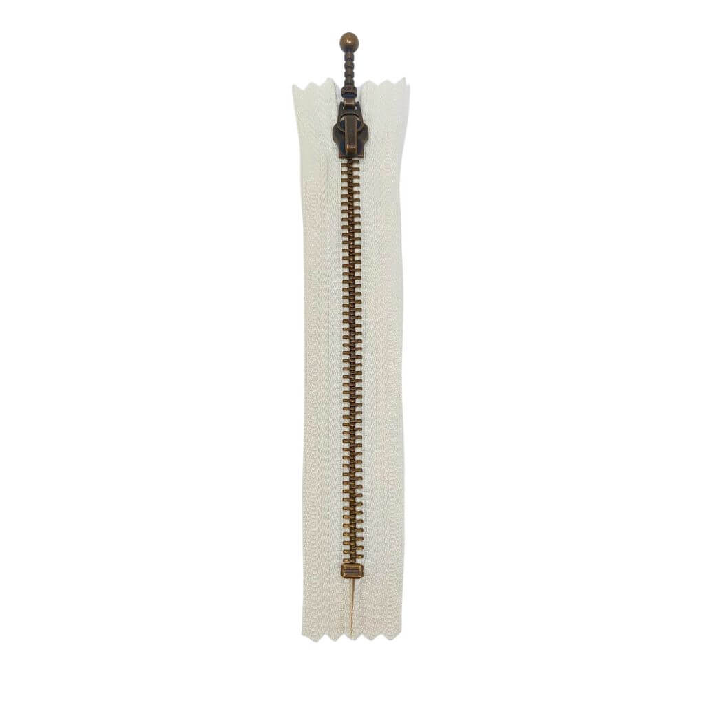 YKK 841 Rohweiß / 24 cm YKK Reißverschluss nicht teilbar 24 cm Lieblingsgarn