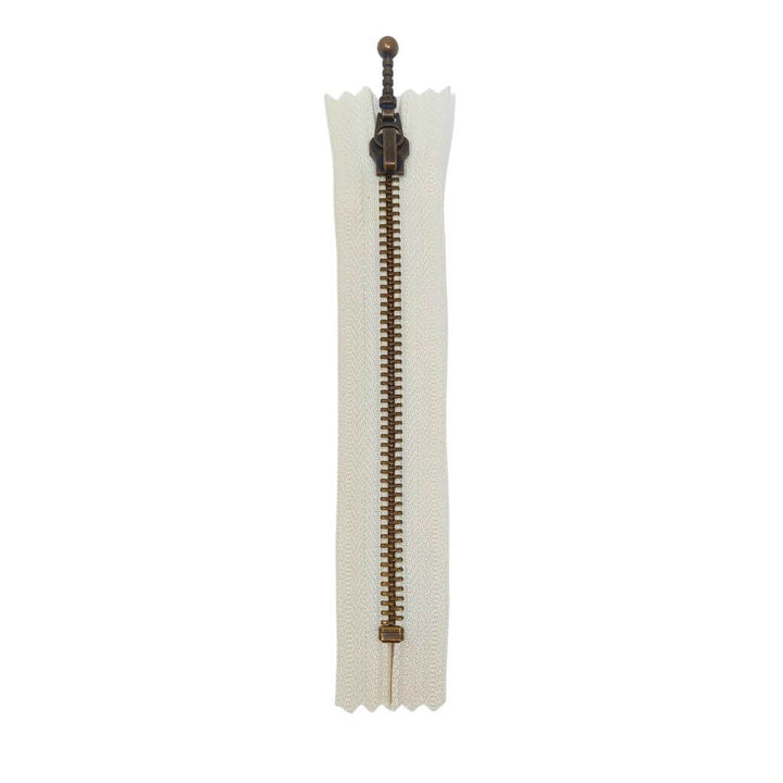 YKK 841 Rohweiß / 24 cm YKK Reißverschluss nicht teilbar 24 cm Lieblingsgarn