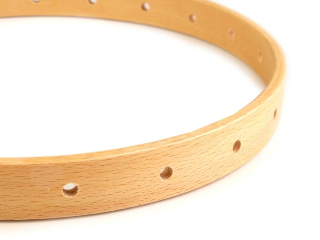 Ring aus Holz mit Bohrungen Ø21 cm Lieblingsgarn